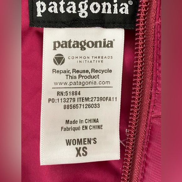 Patagonia Aliso Down Jacket Bomber Style Womens XS Magenta color w/ Hood - Picture 13 of 14